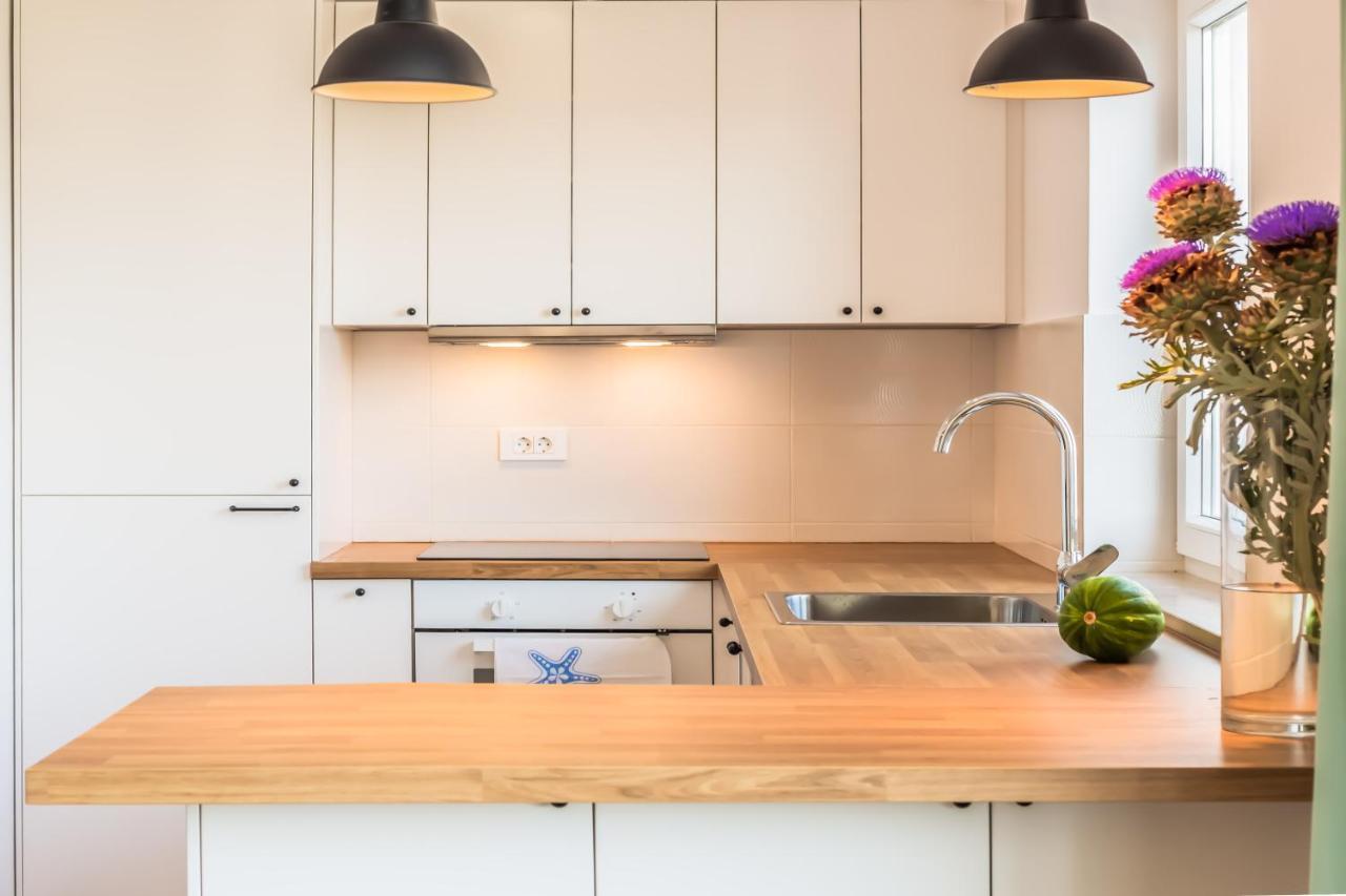 Adris Apartments Omis Bagian luar foto