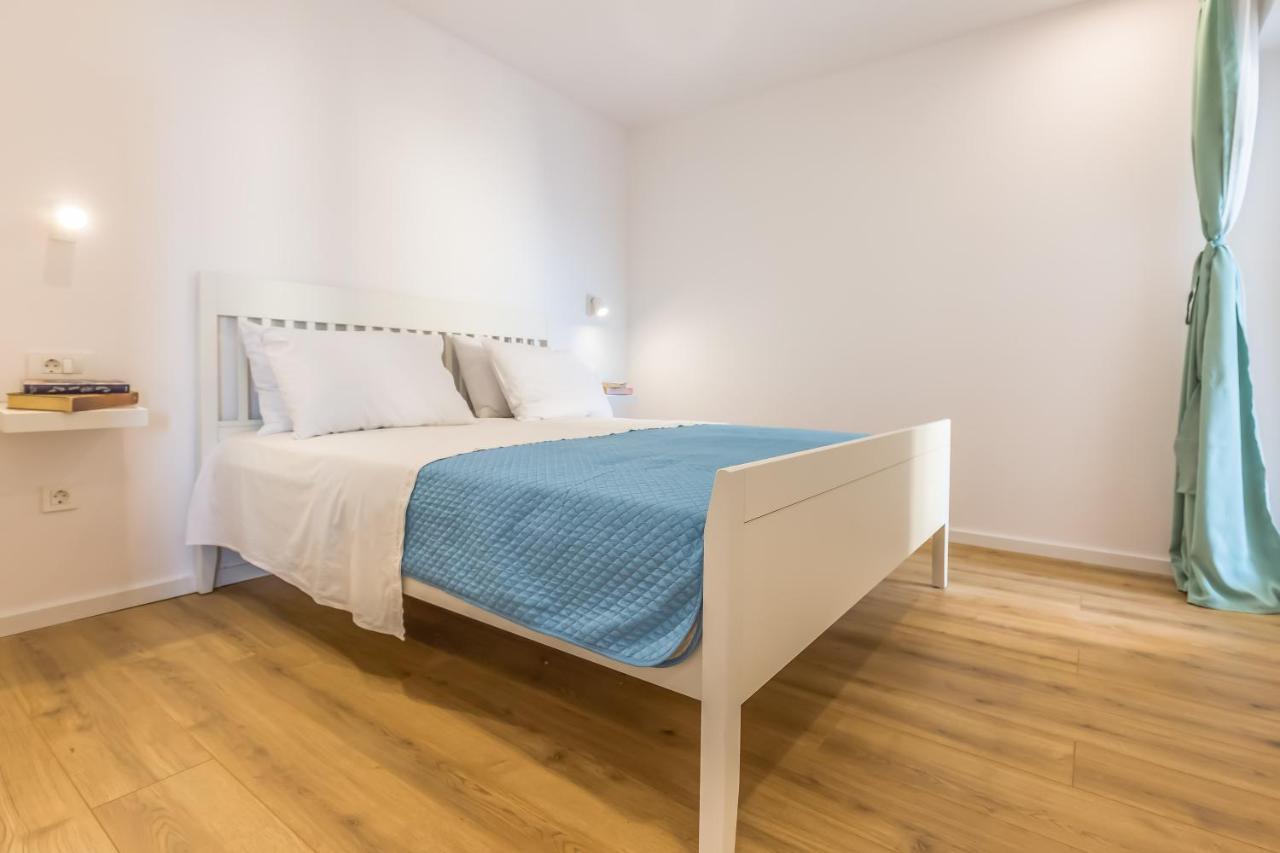 Adris Apartments Omis Bagian luar foto