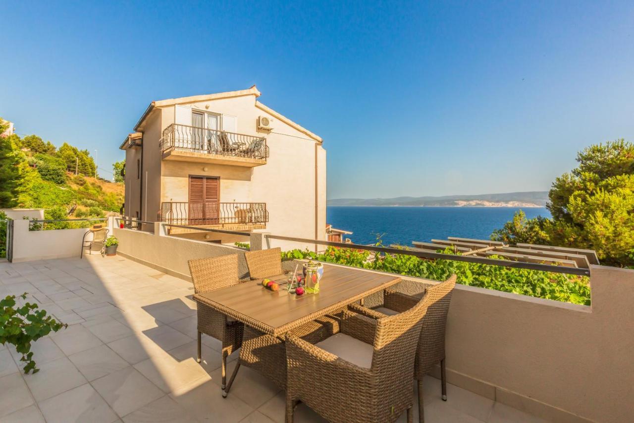 Adris Apartments Omis Bagian luar foto