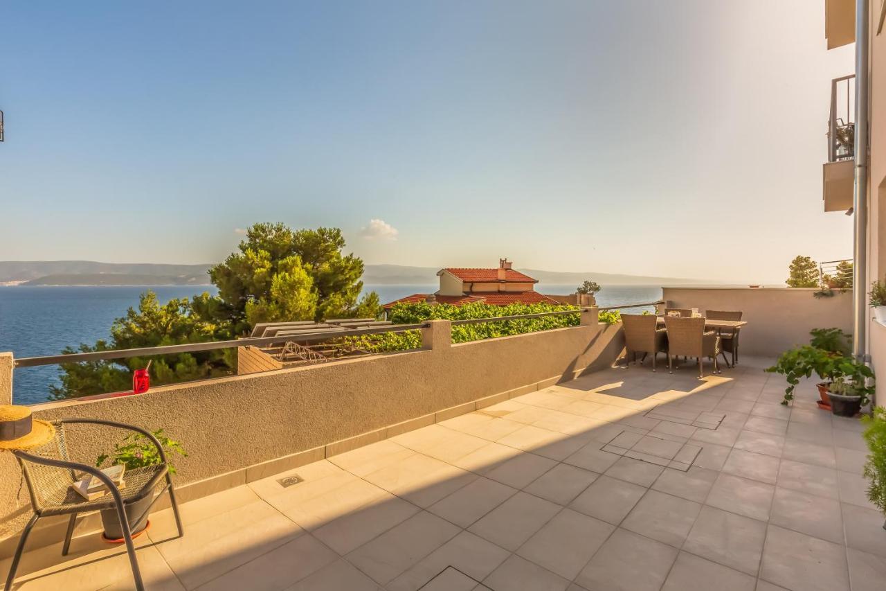 Adris Apartments Omis Bagian luar foto